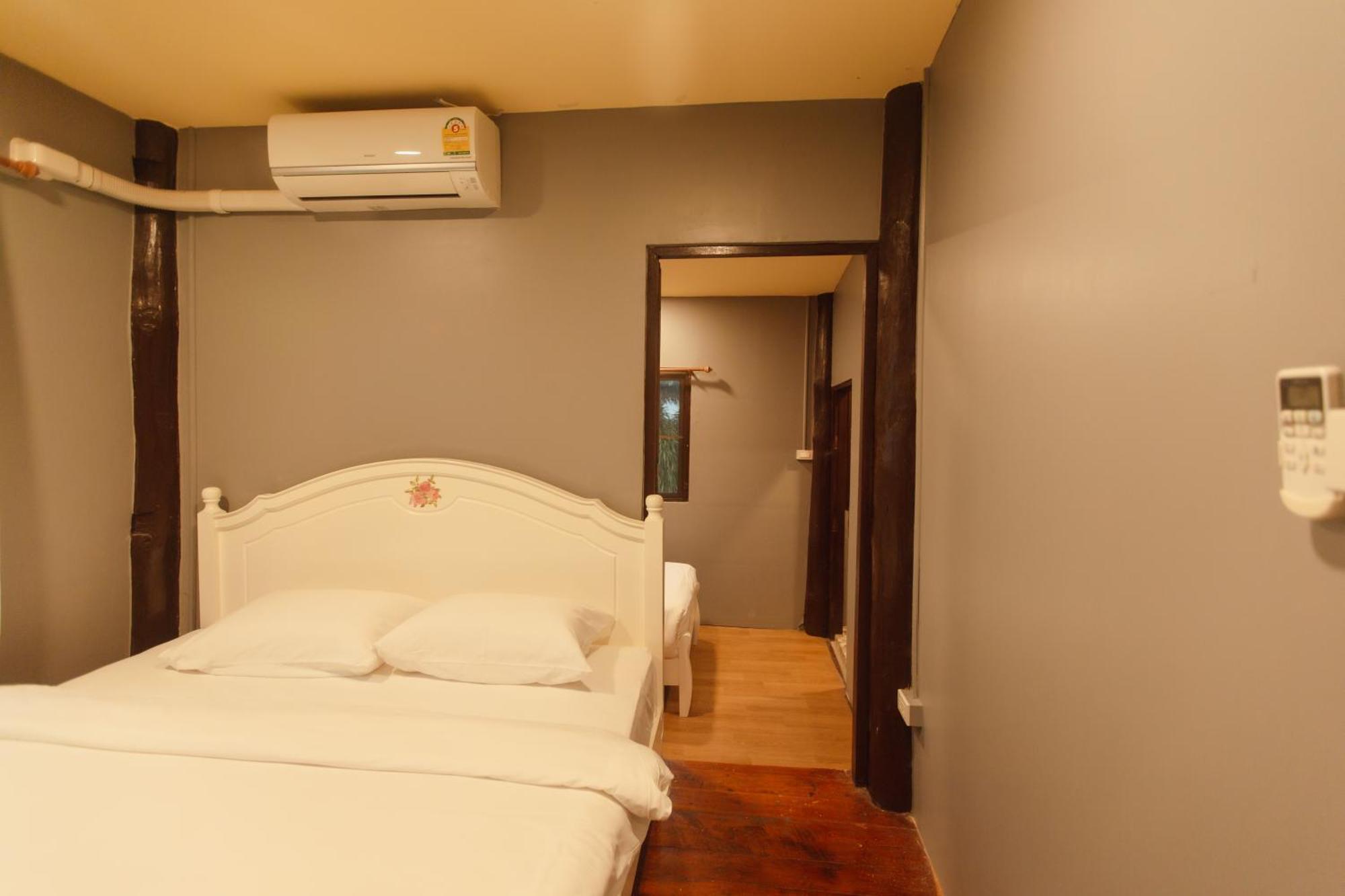 Agga Cnx Hostel チエンマイ エクステリア 写真