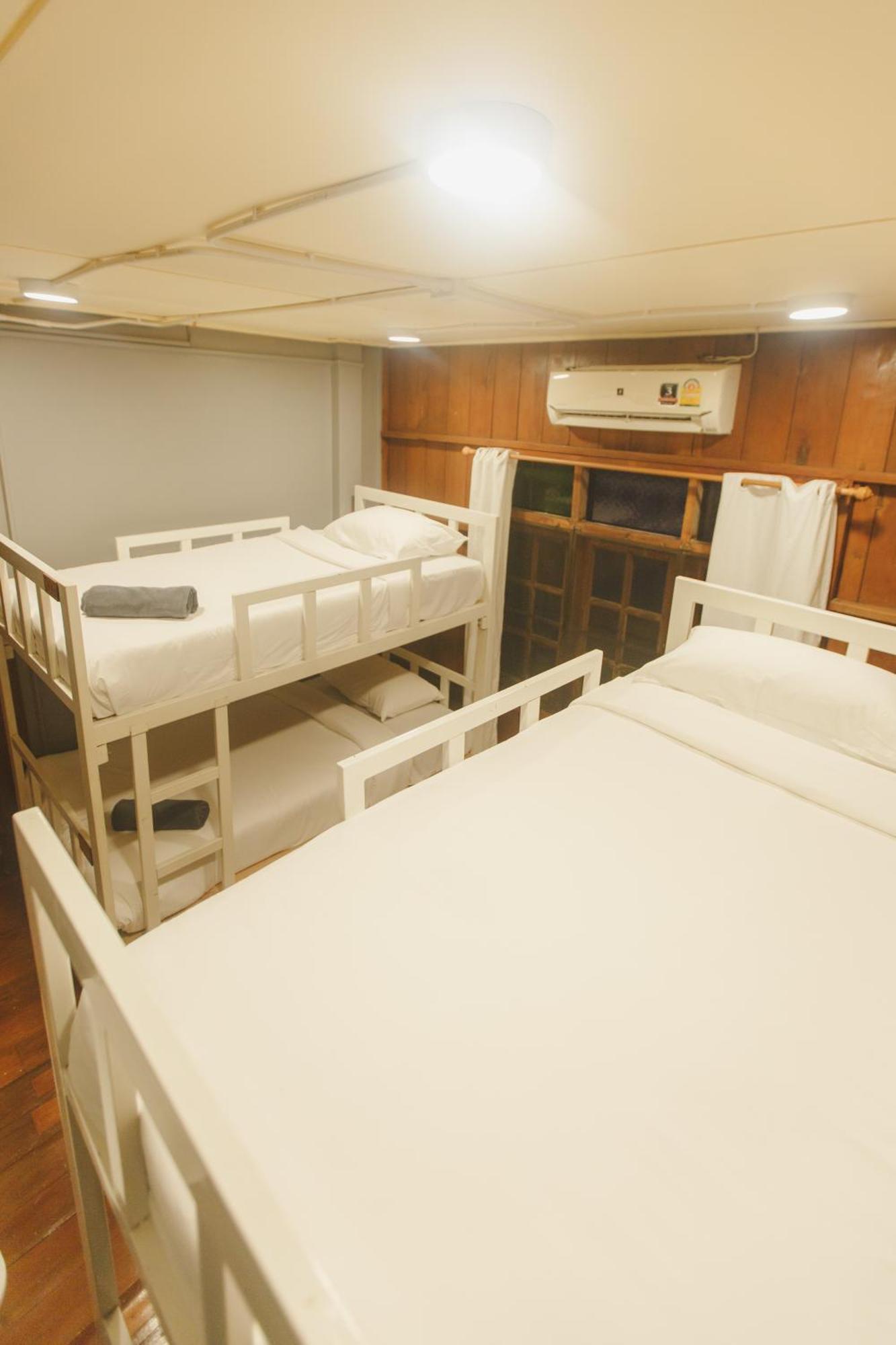 Agga Cnx Hostel チエンマイ エクステリア 写真