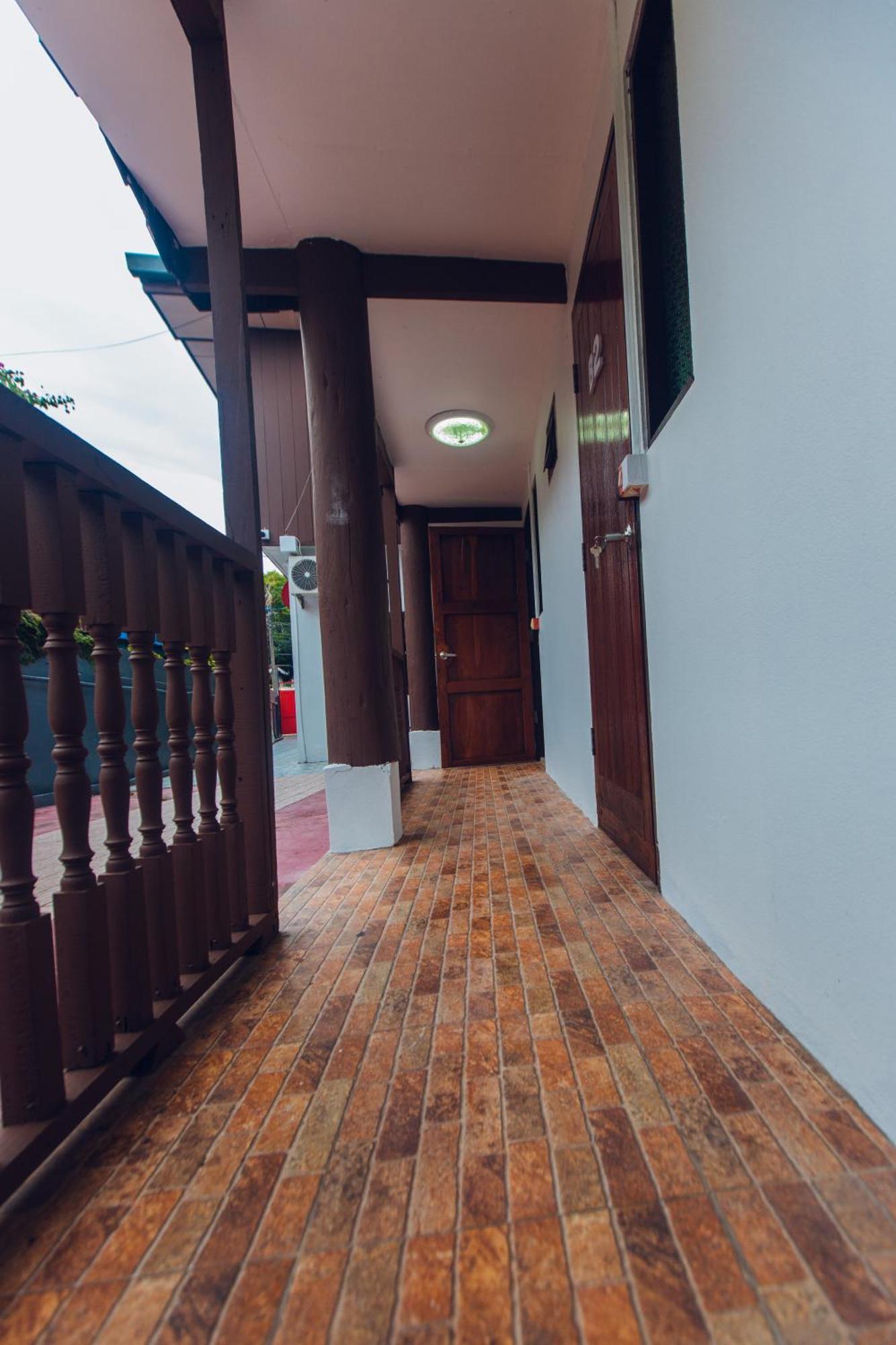 Agga Cnx Hostel チエンマイ エクステリア 写真