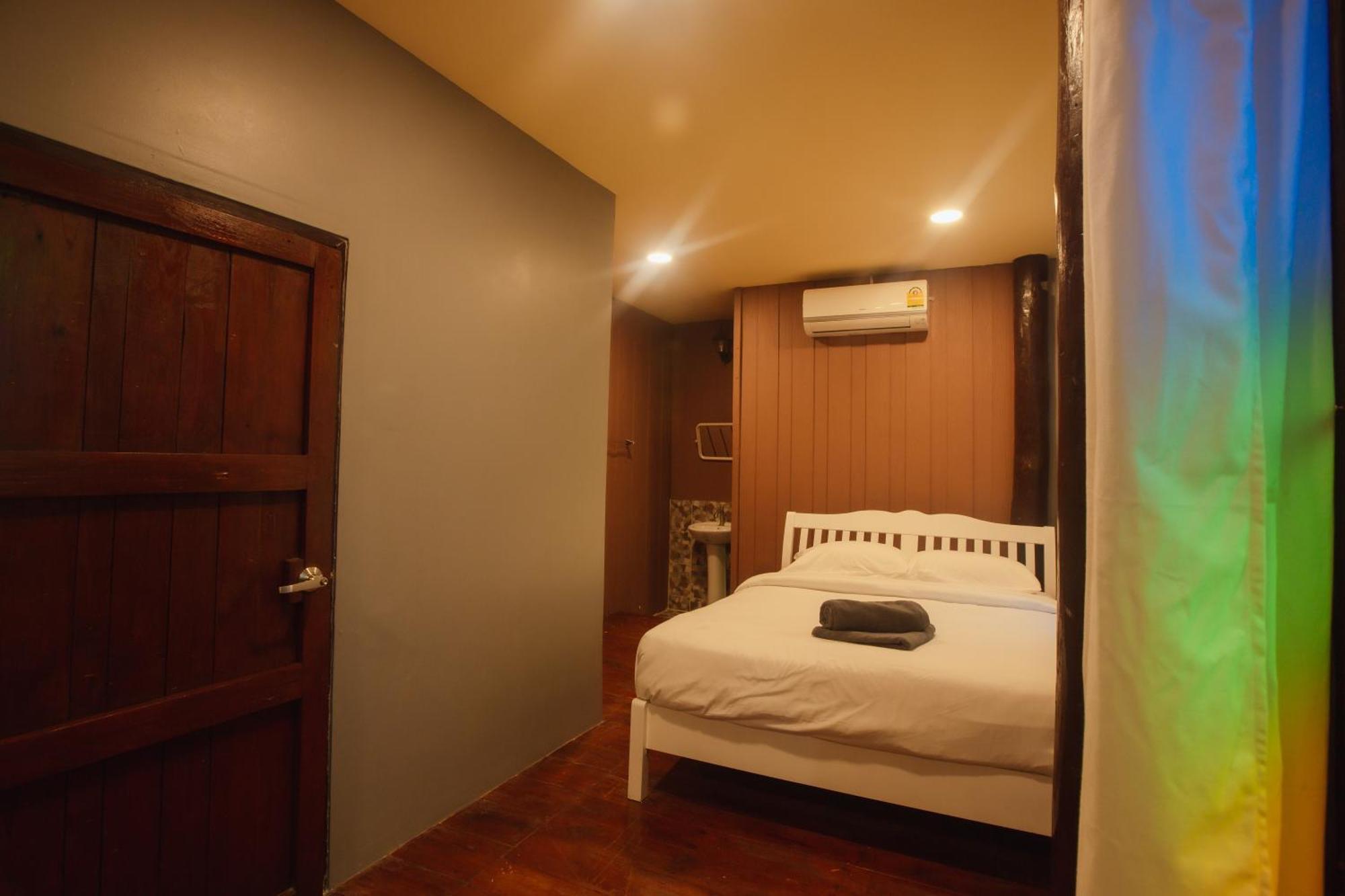 Agga Cnx Hostel チエンマイ エクステリア 写真